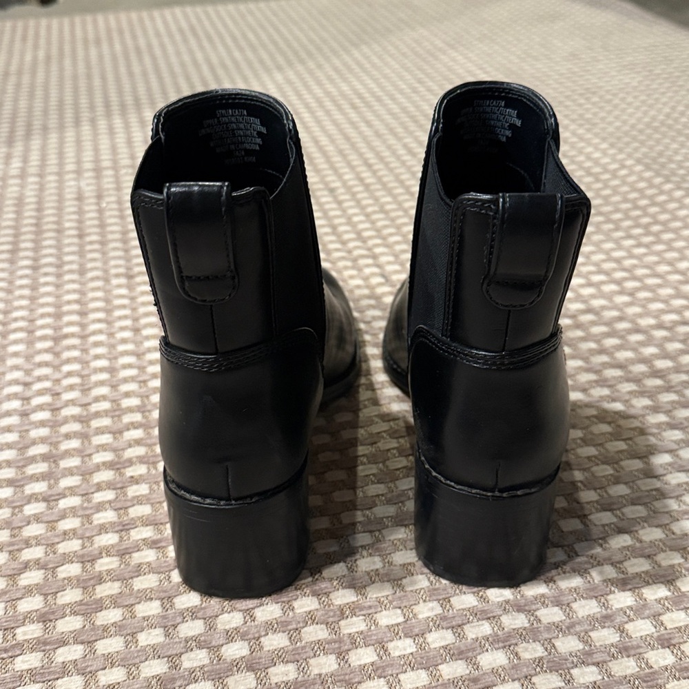 J Crew Black Vegan Leather Chelsea Boots - Picture 5 of 9
